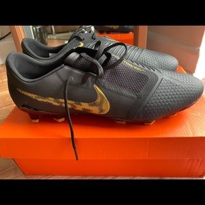 NIKE PHANTOM VENOM PRO